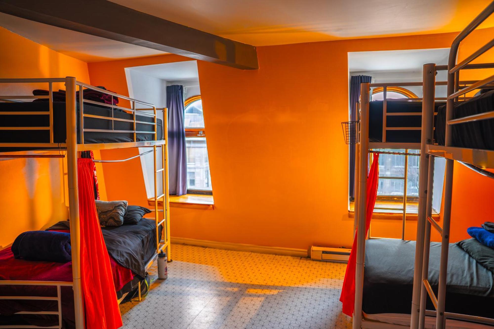 Bed 10-Bed Mixed Dormitory Room