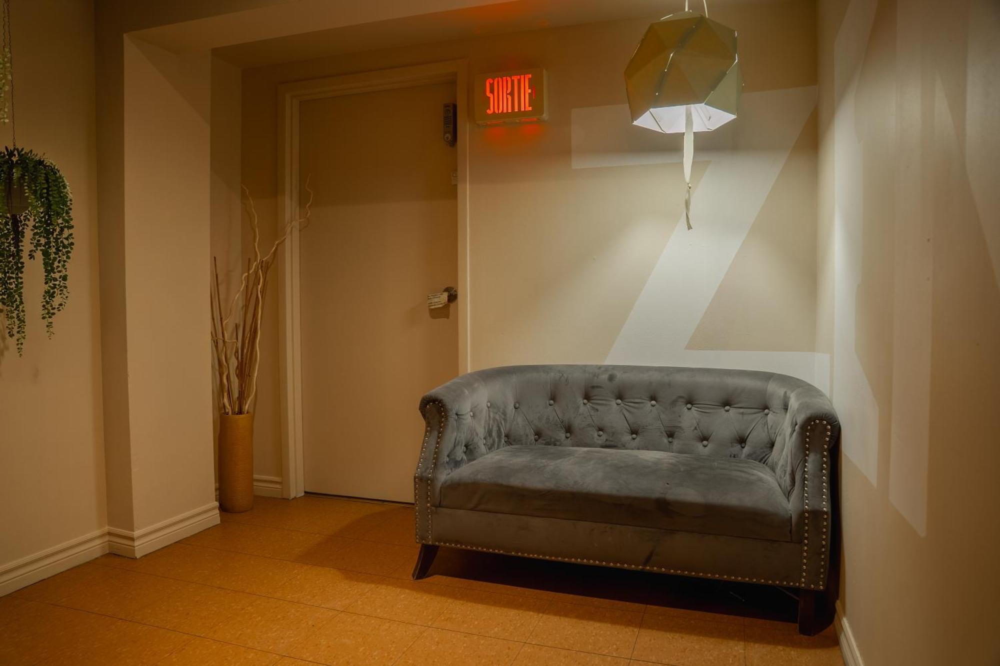 Single Bed Mixed Dormitory Room