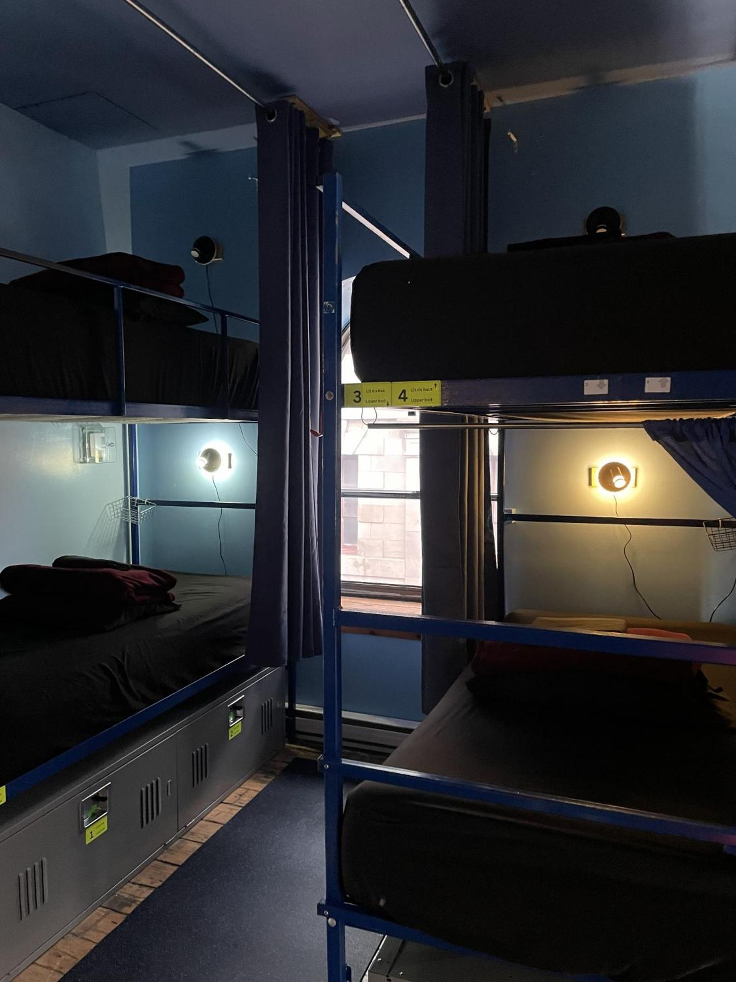 Single Bed Mixed Dormitory Room